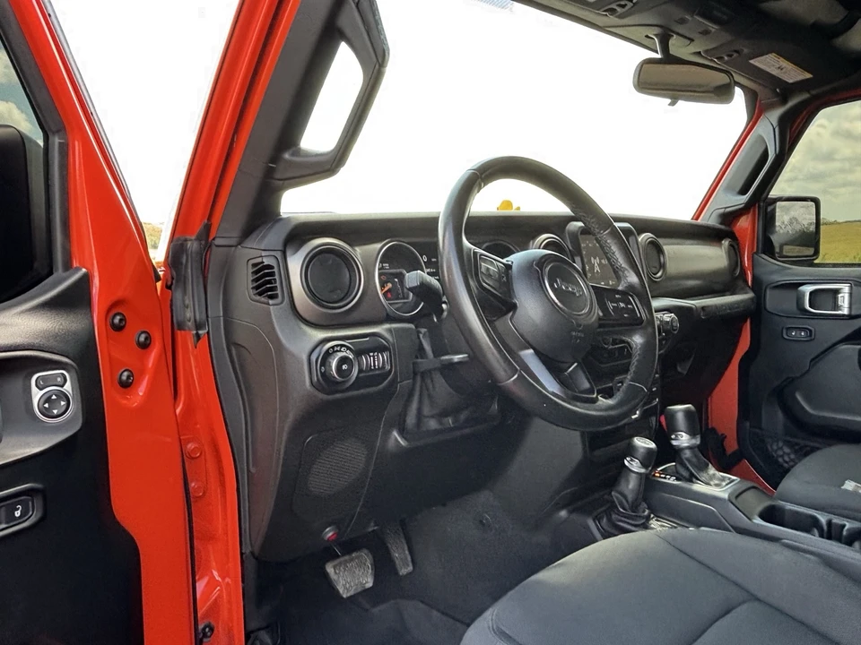 2019 Jeep JL Wrangler - Image 18 of 31