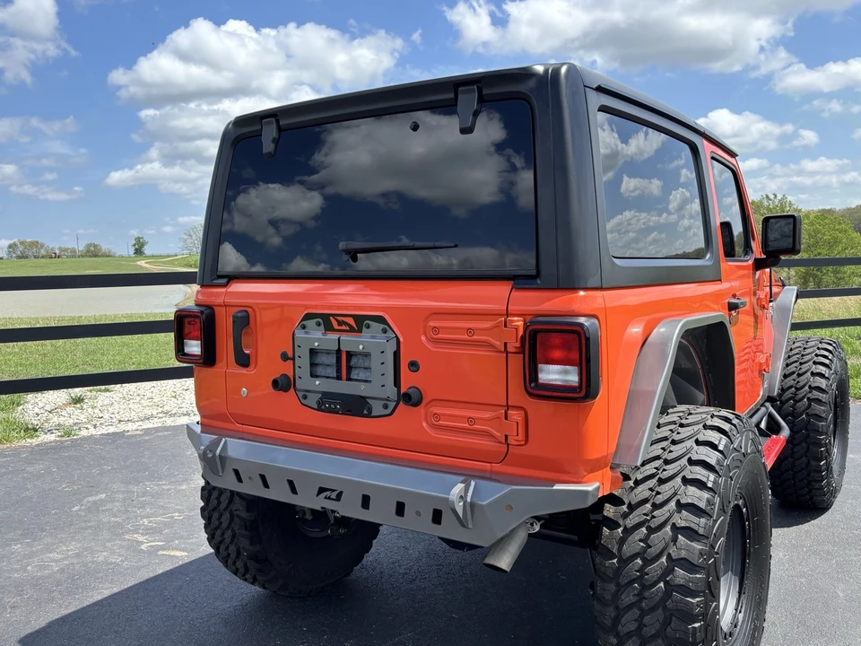 2019 Jeep JL Wrangler - Image 8 of 31