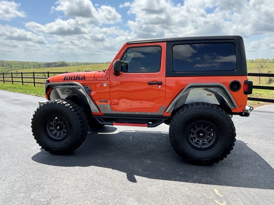 2019 Jeep JL Wrangler - Image 2 of 31