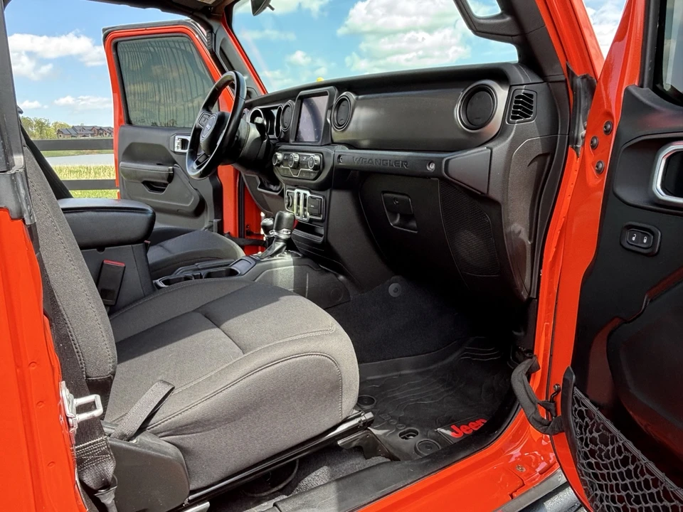 2019 Jeep JL Wrangler - Image 22 of 31