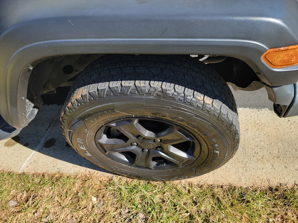 2019 Jeep JL Wrangler - Image 15 of 21
