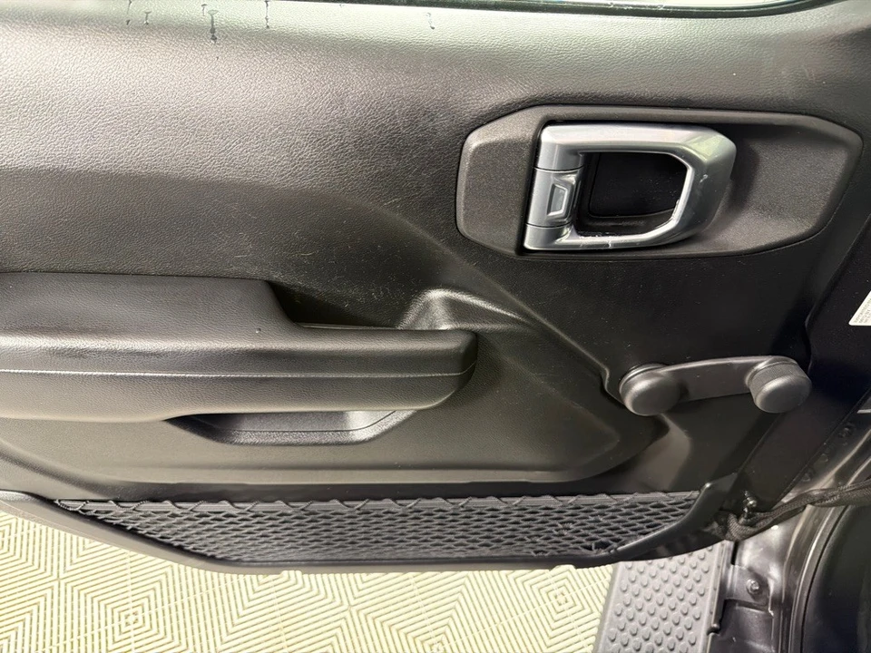 2019 Jeep JL Wrangler - Image 11 of 12