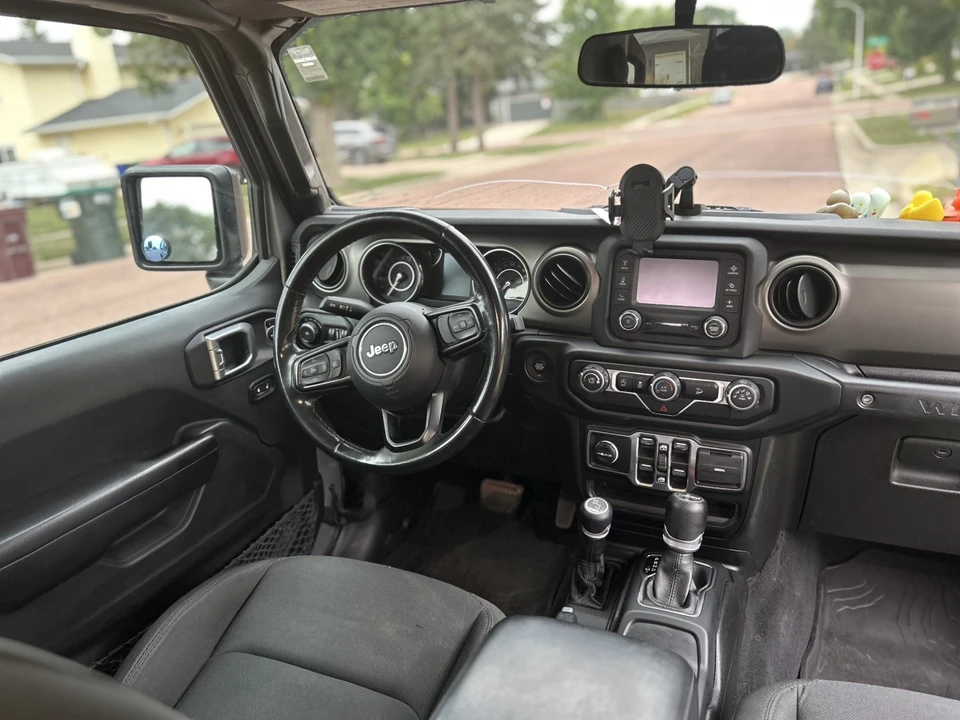 2019 Jeep JL Wrangler - Image 10 of 25