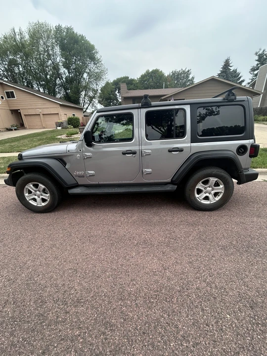 2019 Jeep JL Wrangler - Image 2 of 25