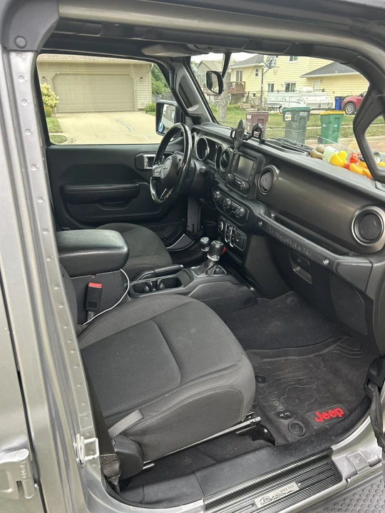 2019 Jeep JL Wrangler - Image 9 of 25