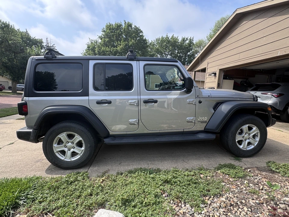 2019 Jeep JL Wrangler - Image 24 of 25