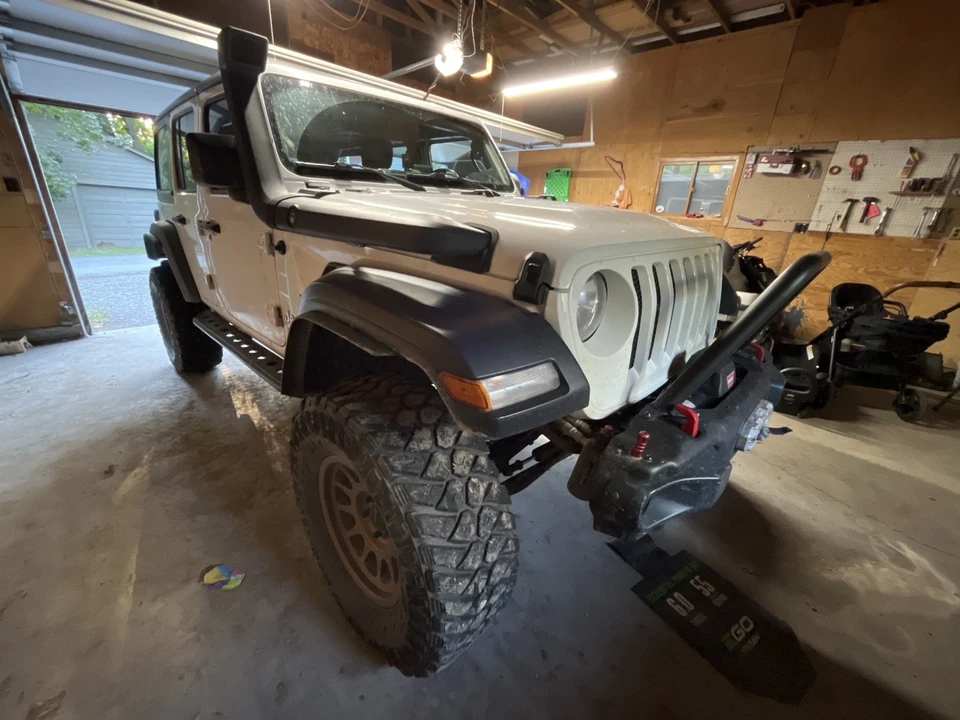 2019 Jeep JL Wrangler - Image 2 of 29