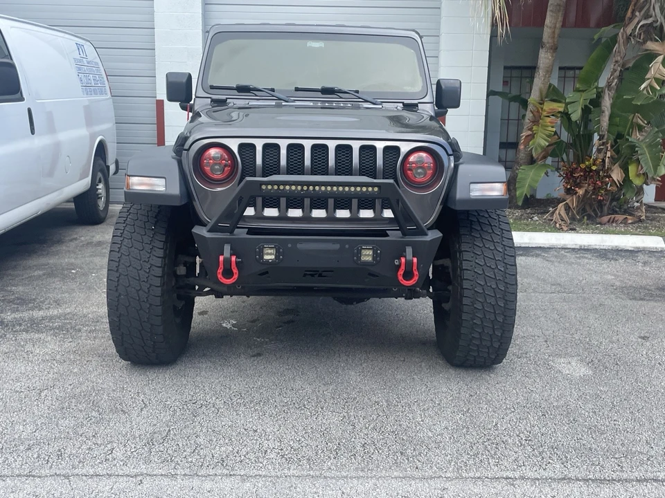2019 Jeep JL Wrangler - Image 2 of 3