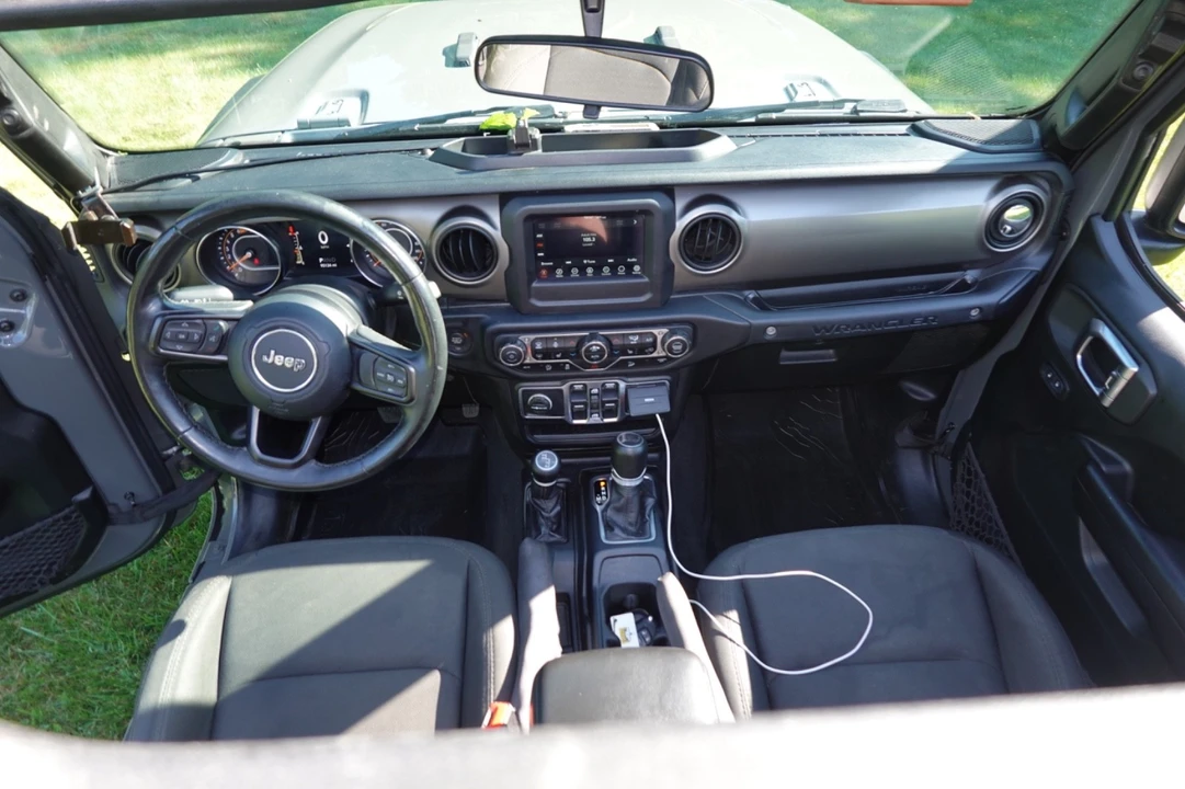 2019 Jeep JL Wrangler - Image 17 of 23