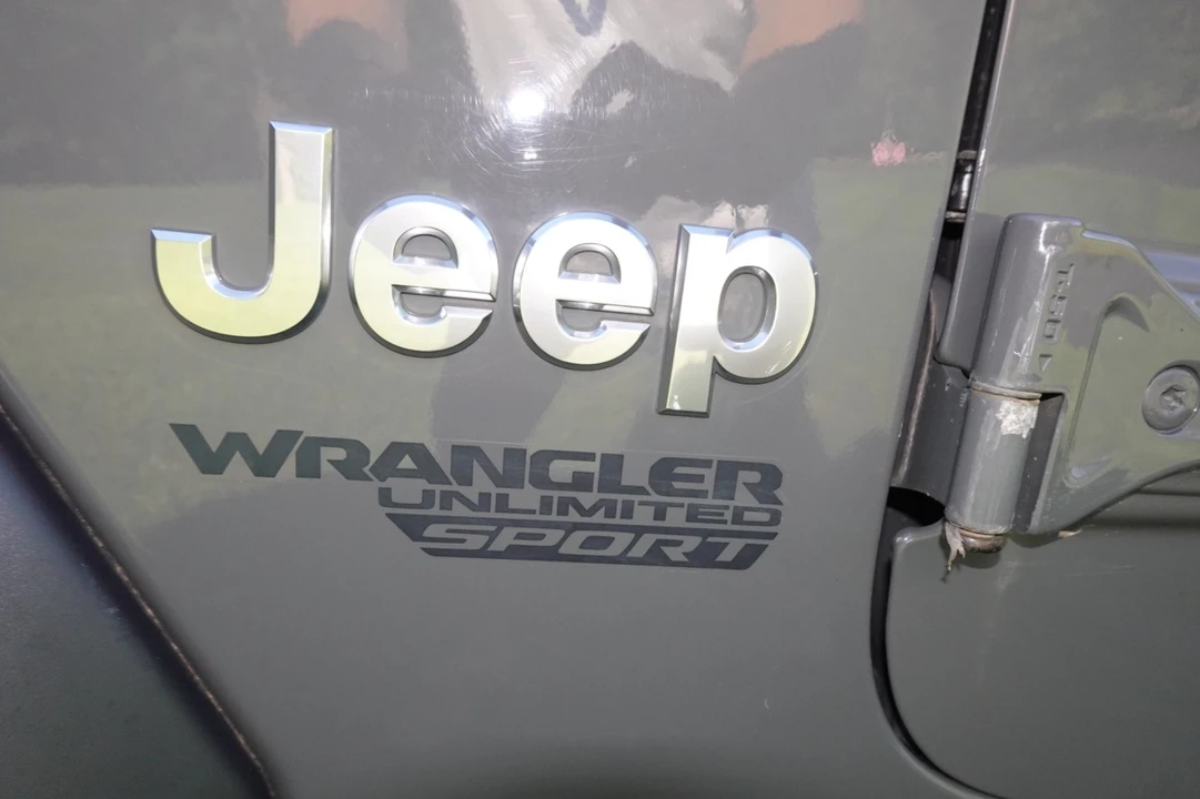 2019 Jeep JL Wrangler - Image 22 of 23