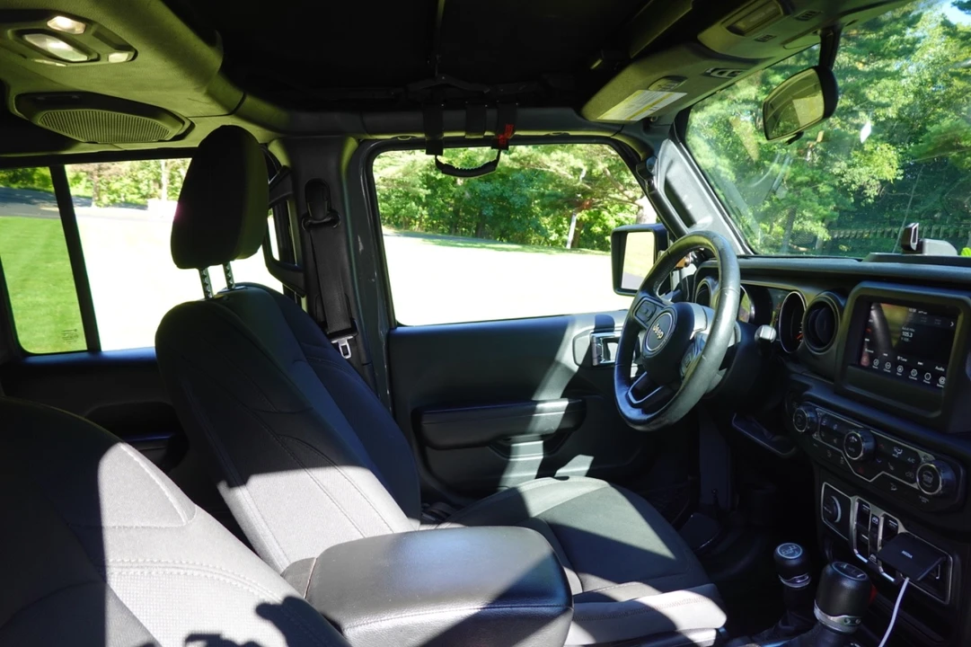 2019 Jeep JL Wrangler - Image 18 of 23