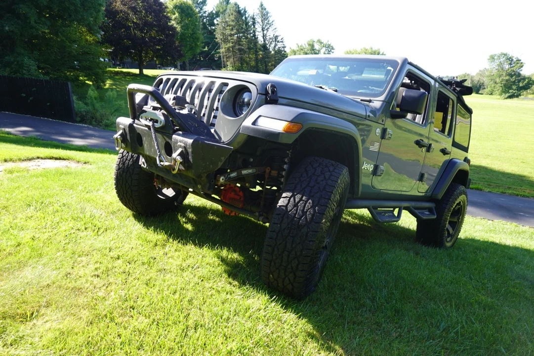 2019 Jeep JL Wrangler - Image 2 of 23