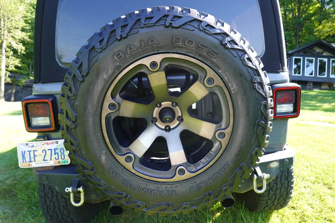 2019 Jeep JL Wrangler - Image 19 of 23