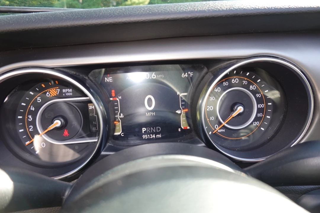 2019 Jeep JL Wrangler - Image 13 of 23