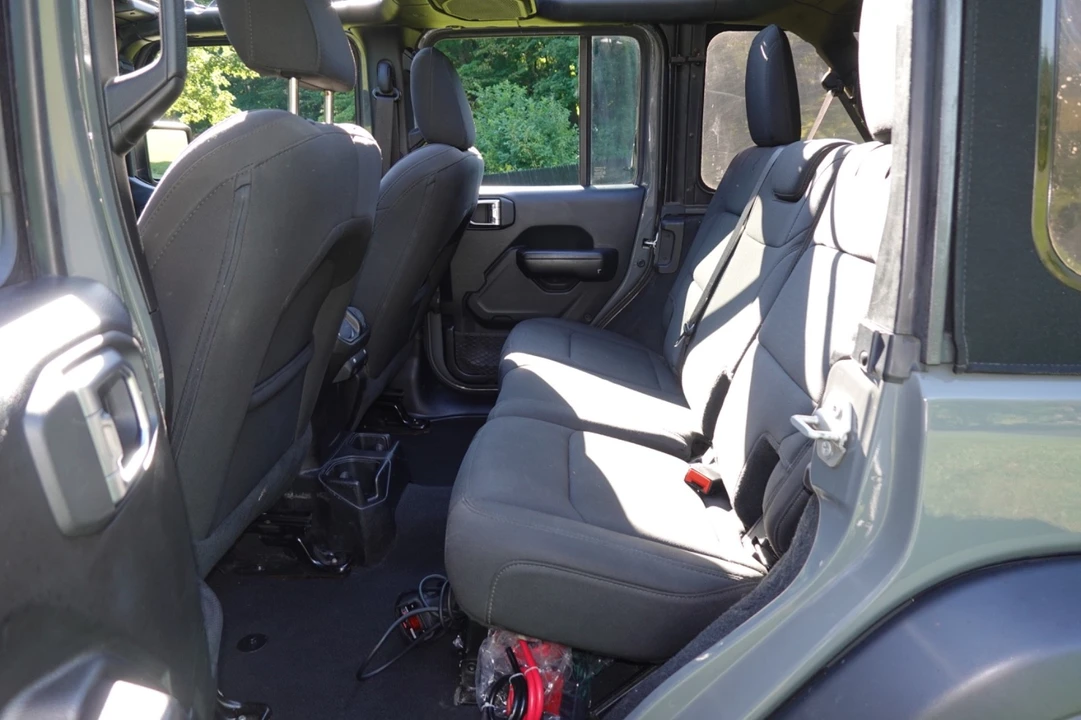 2019 Jeep JL Wrangler - Image 11 of 23