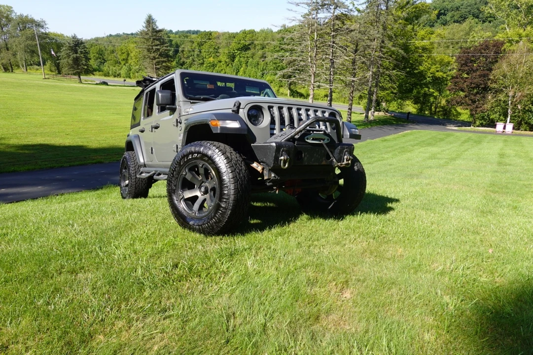 2019 Jeep JL Wrangler - Image 4 of 23