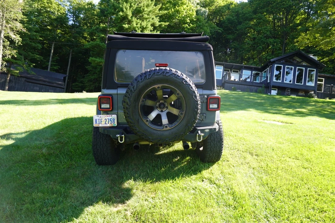 2019 Jeep JL Wrangler - Image 8 of 23