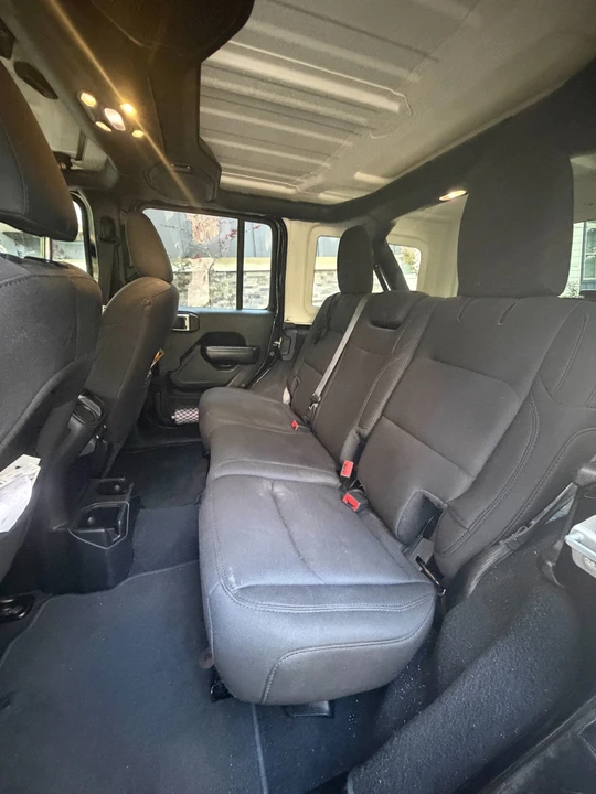 2019 Jeep JL Wrangler - Image 5 of 8