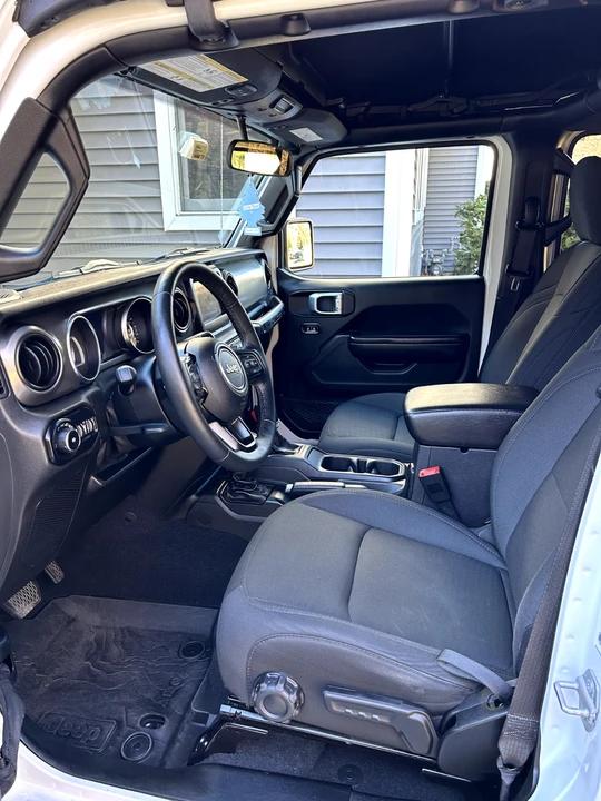 2019 Jeep JL Wrangler - Image 19 of 21
