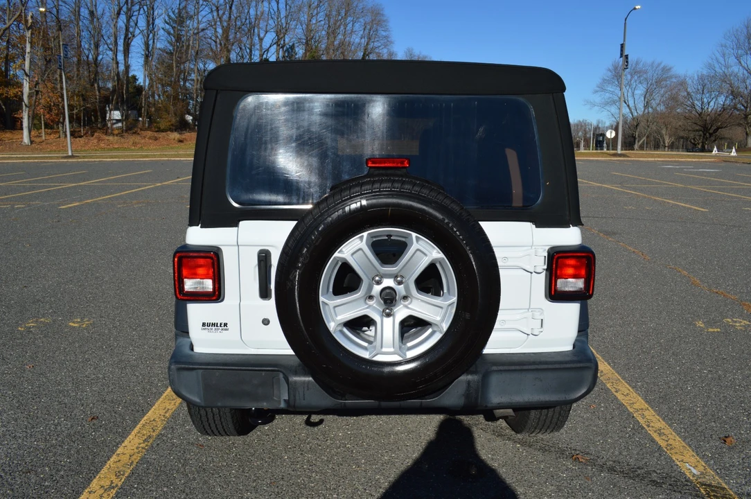 2019 Jeep JL Wrangler - Image 20 of 21