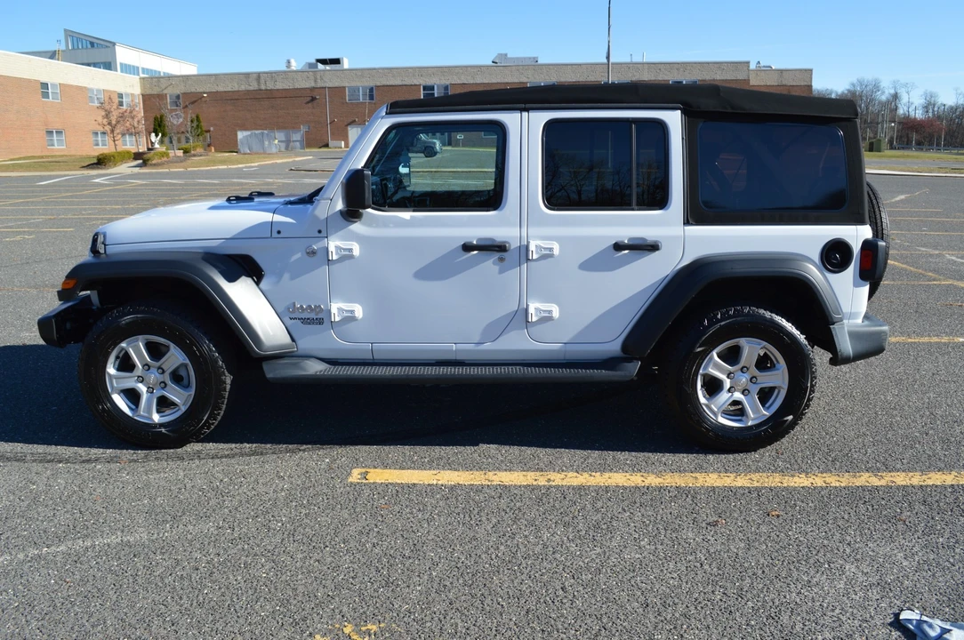 2019 Jeep JL Wrangler - Image 4 of 21
