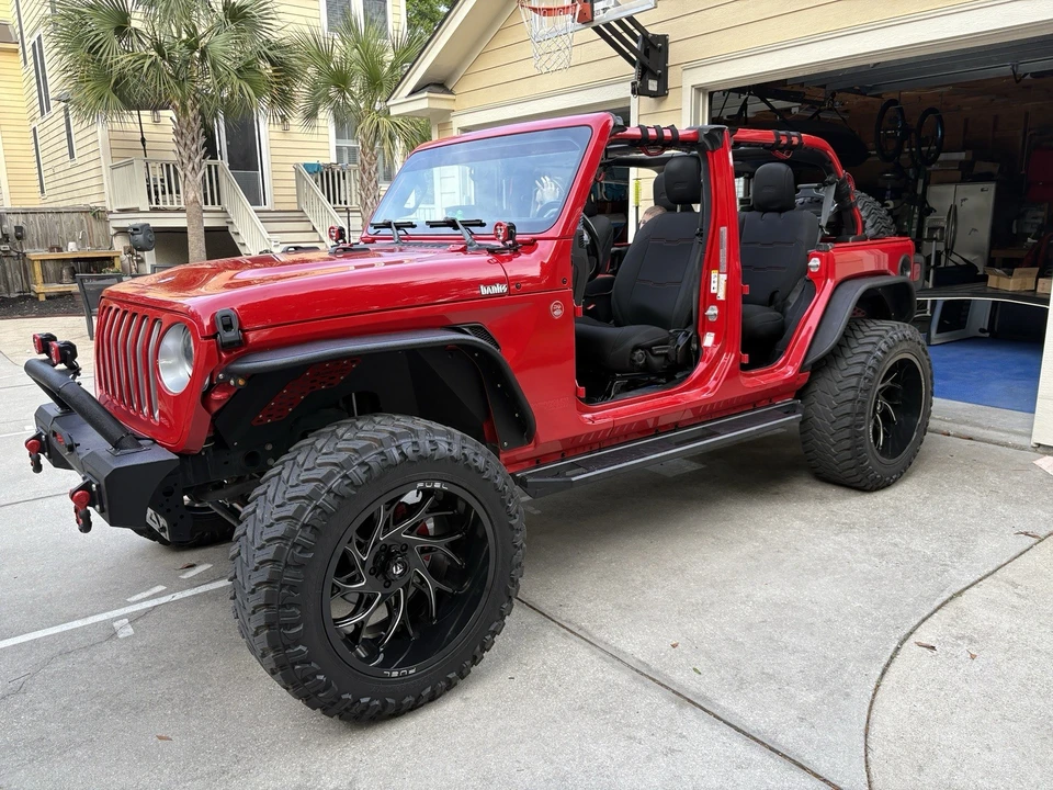 2019 Jeep JL Wrangler - Image 18 of 21
