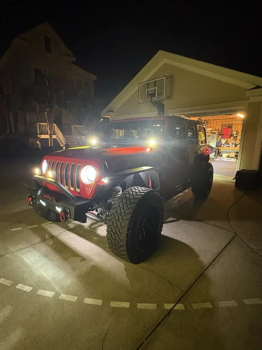 2019 Jeep JL Wrangler - Image 19 of 21
