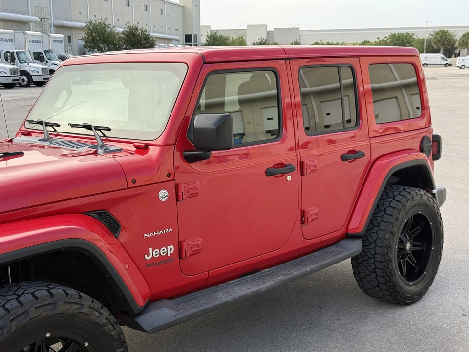 2019 Jeep JL Wrangler - Image 23 of 31