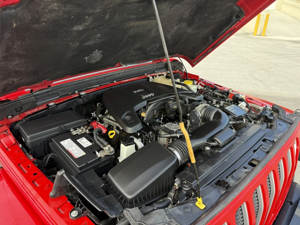 2019 Jeep JL Wrangler - Image 17 of 31