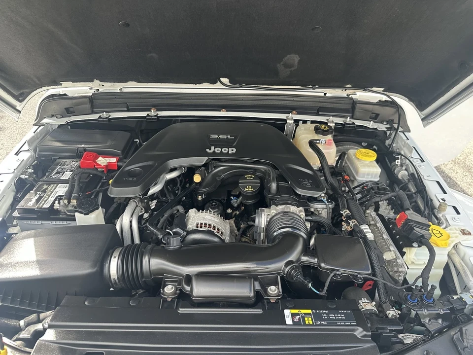 2019 Jeep JL Wrangler - Image 9 of 21