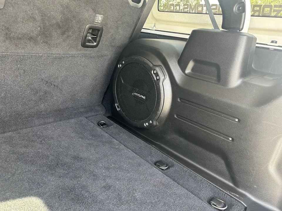 2019 Jeep JL Wrangler - Image 18 of 21