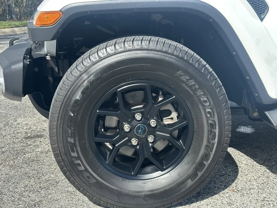 2019 Jeep JL Wrangler - Image 10 of 21