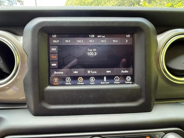 2019 Jeep JL Wrangler - Image 20 of 27