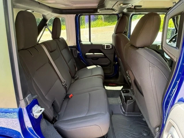 2019 Jeep JL Wrangler - Image 16 of 27