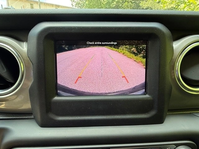 2019 Jeep JL Wrangler - Image 21 of 27
