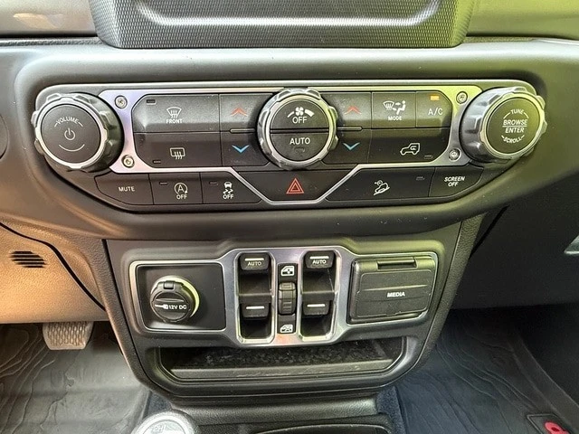 2019 Jeep JL Wrangler - Image 22 of 27