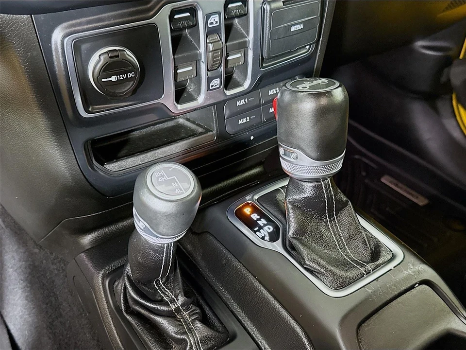 2019 Jeep JL Wrangler - Image 17 of 21