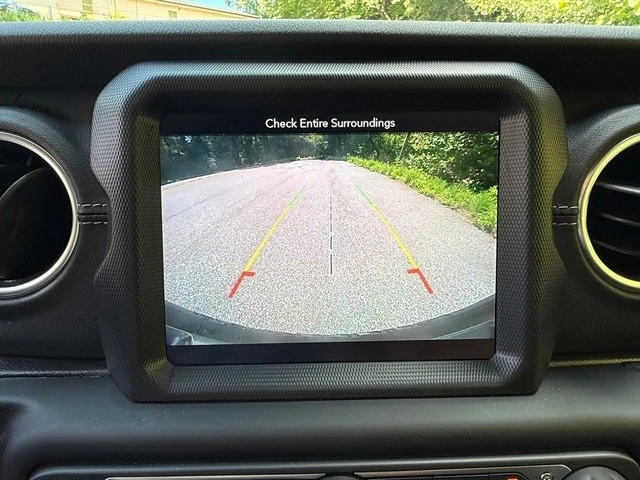 2019 Jeep JL Wrangler - Image 24 of 30