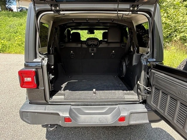 2019 Jeep JL Wrangler - Image 15 of 30