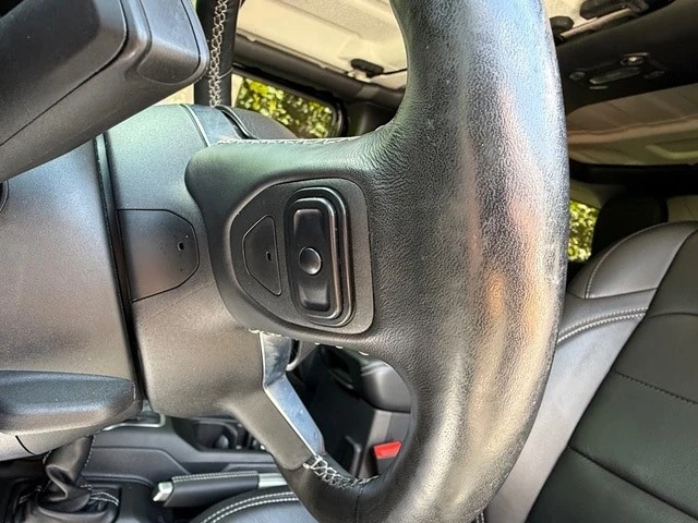 2019 Jeep JL Wrangler - Image 13 of 30