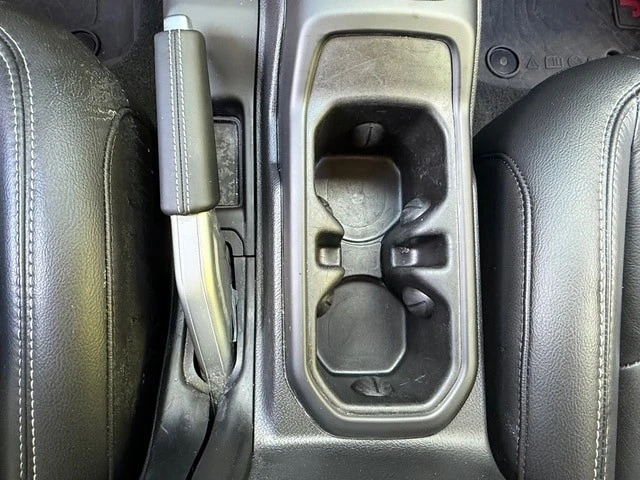 2019 Jeep JL Wrangler - Image 27 of 30