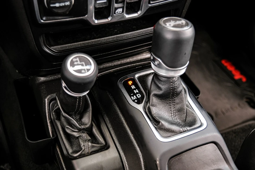 2019 Jeep JL Wrangler - Image 30 of 31