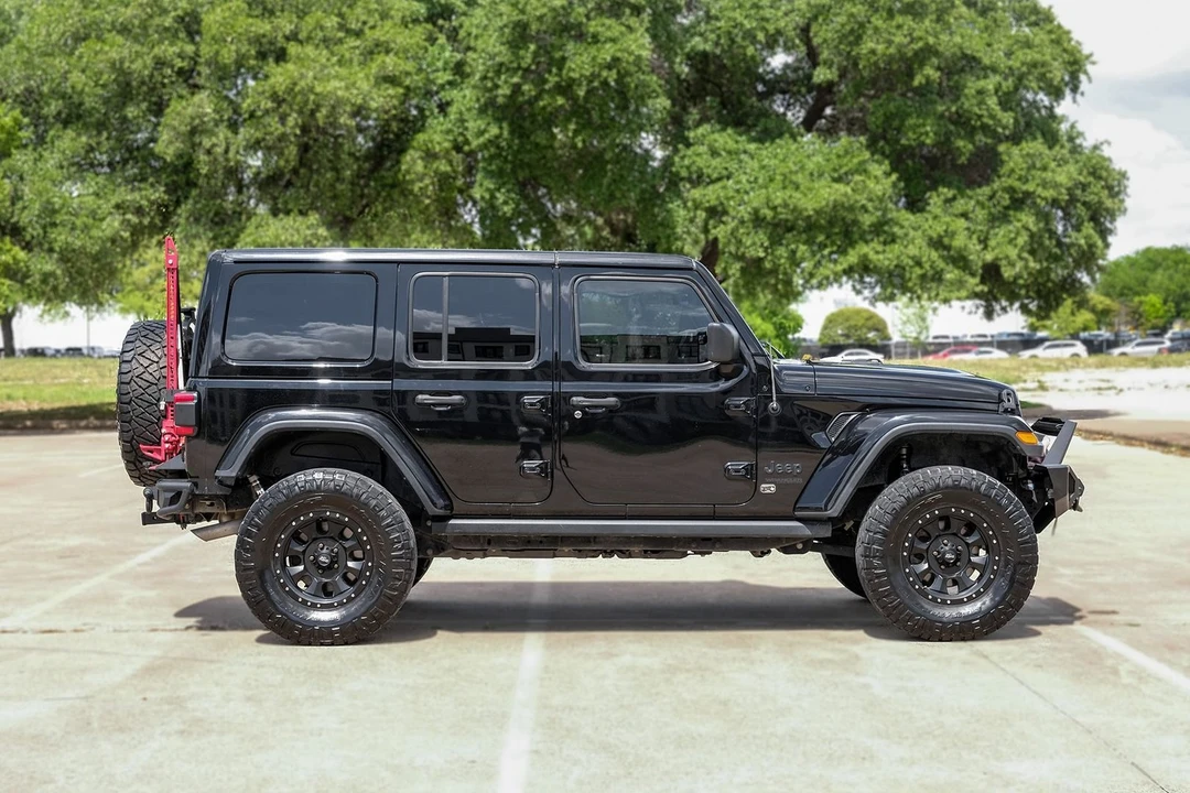 2019 Jeep JL Wrangler - Image 7 of 31