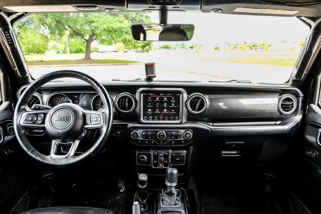 2019 Jeep JL Wrangler - Image 18 of 31