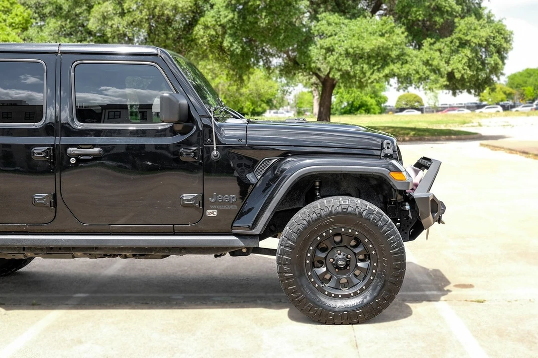 2019 Jeep JL Wrangler - Image 13 of 31