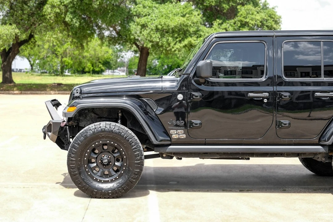 2019 Jeep JL Wrangler - Image 14 of 31