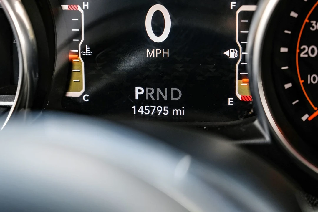 2019 Jeep JL Wrangler - Image 23 of 31