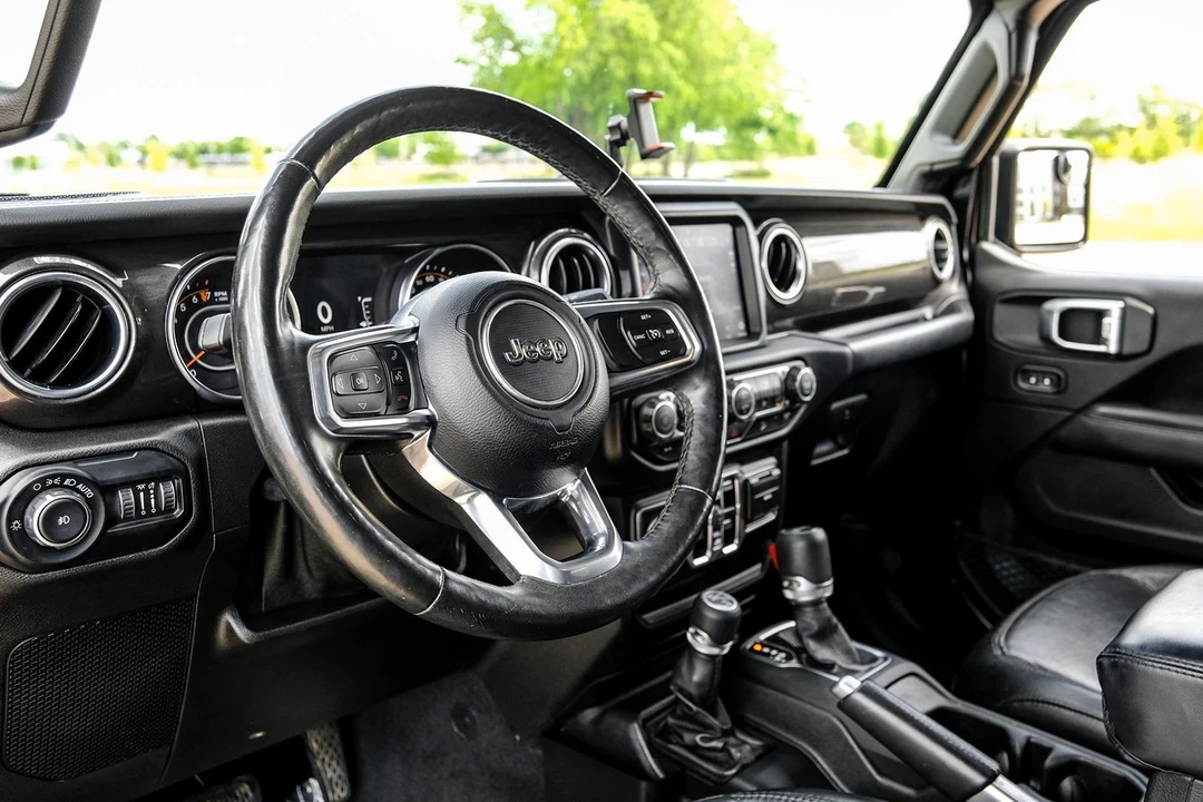 2019 Jeep JL Wrangler - Image 3 of 31
