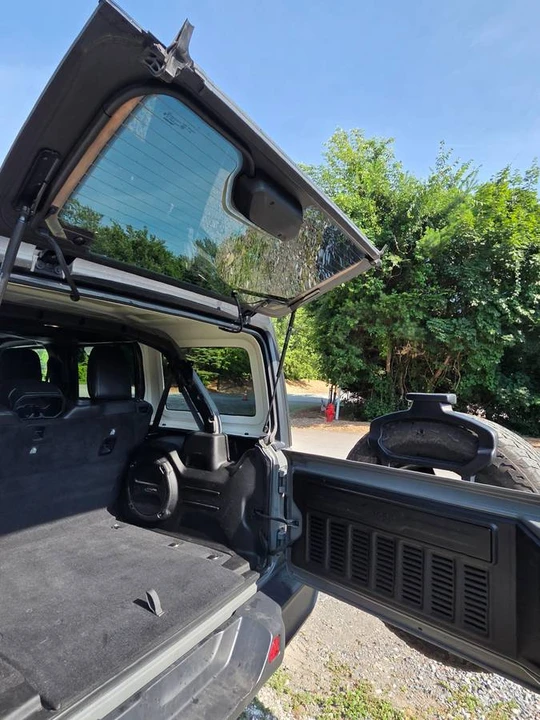 2019 Jeep JL Wrangler - Image 11 of 11