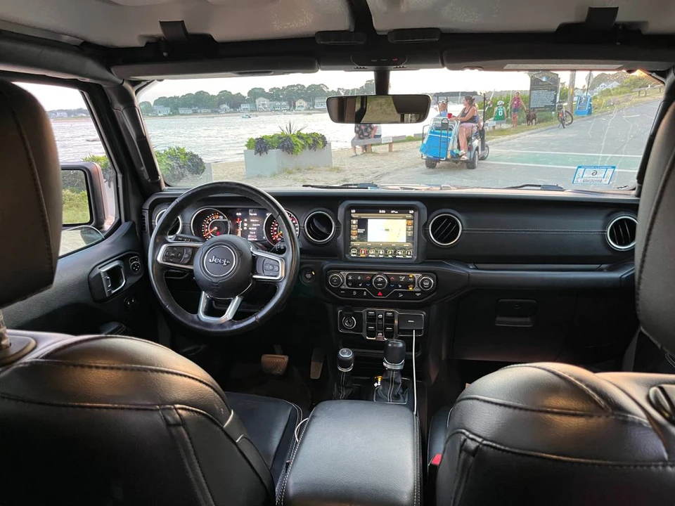 2019 Jeep JL Wrangler - Image 13 of 14